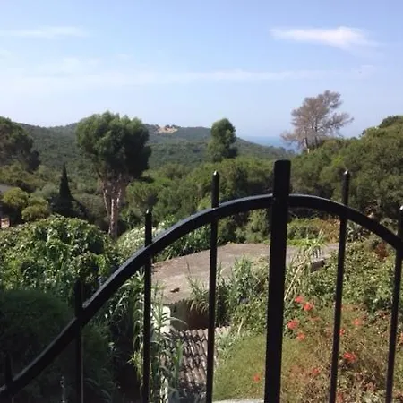 Guest house Les Arbousiers *